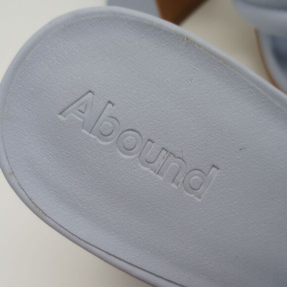 EUC ABOUND Pearl Cross Band  Blue Feather Open Toe Sandals 4.25" Block Heel 9.5 - Picture 11 of 12